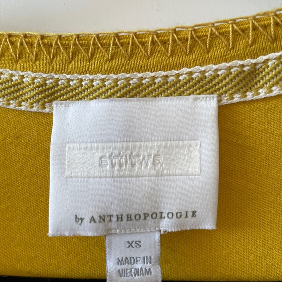 Anthropologie twist-front t-shirt with decorative stitching - Picture 5 of 5